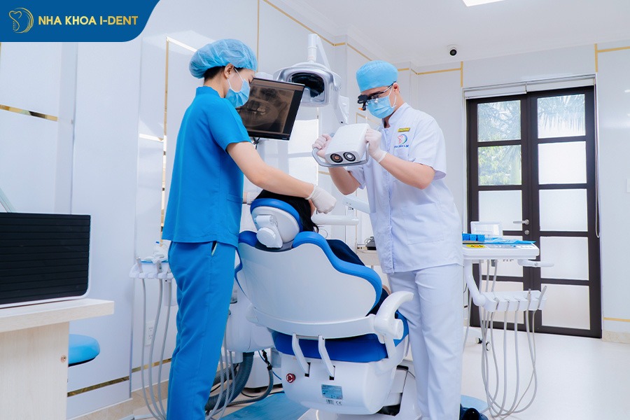 mài kẻ răng khi niềng