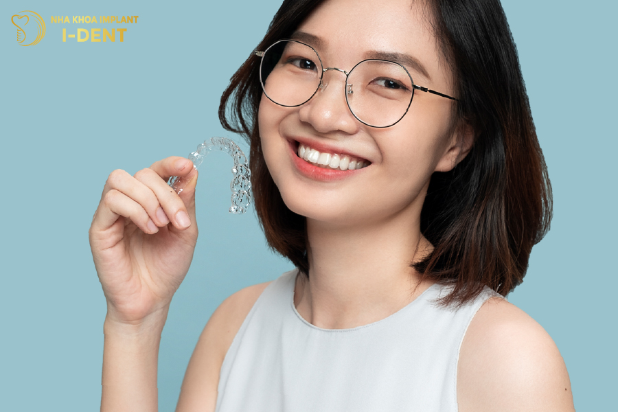 Niềng răng Invisalign có thẩm mỹ đẹp nhưng chi phí cao