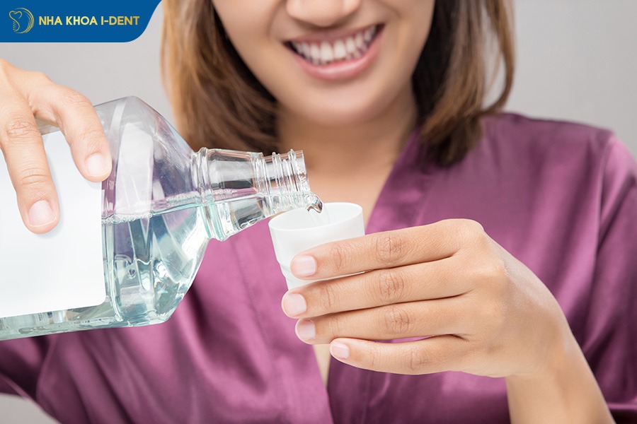 cách vệ sinh răng miệng khi niềng răng