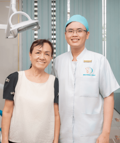 bac-si-Phong-chup-hinh-cung-benh-nhan-3