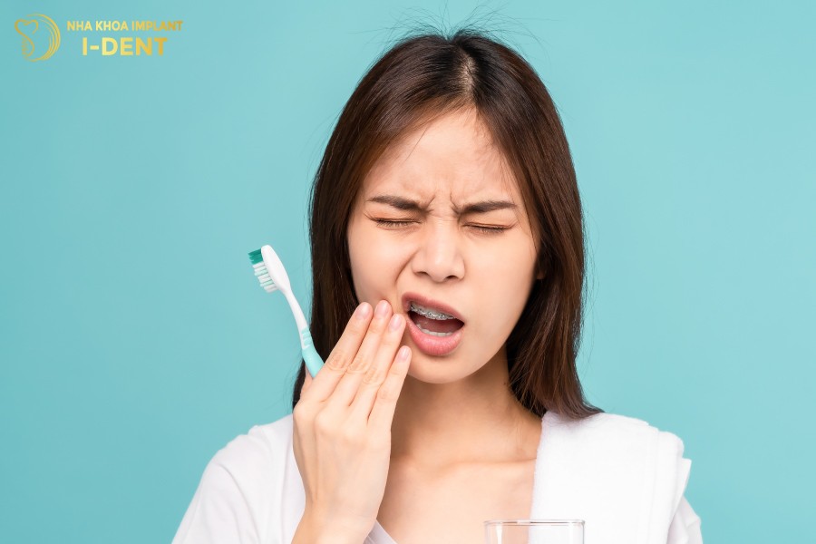 Giai-doan-dau-khi-moi-nieng-rang-se-co-cam-giac-dau-nhuc-kho-chiu