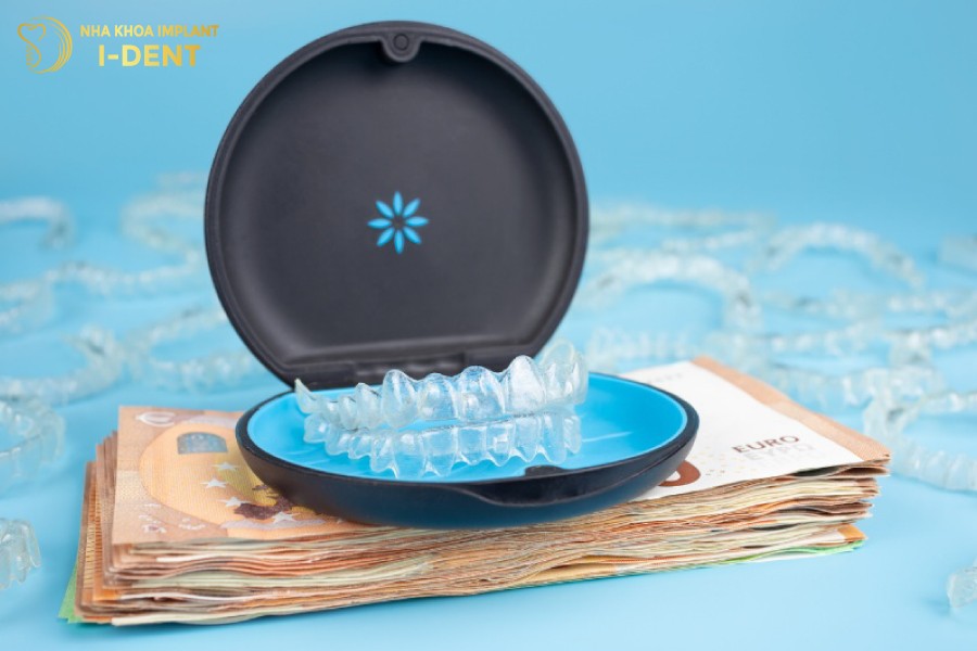 Nieng-rang-tham-my-Invisalign