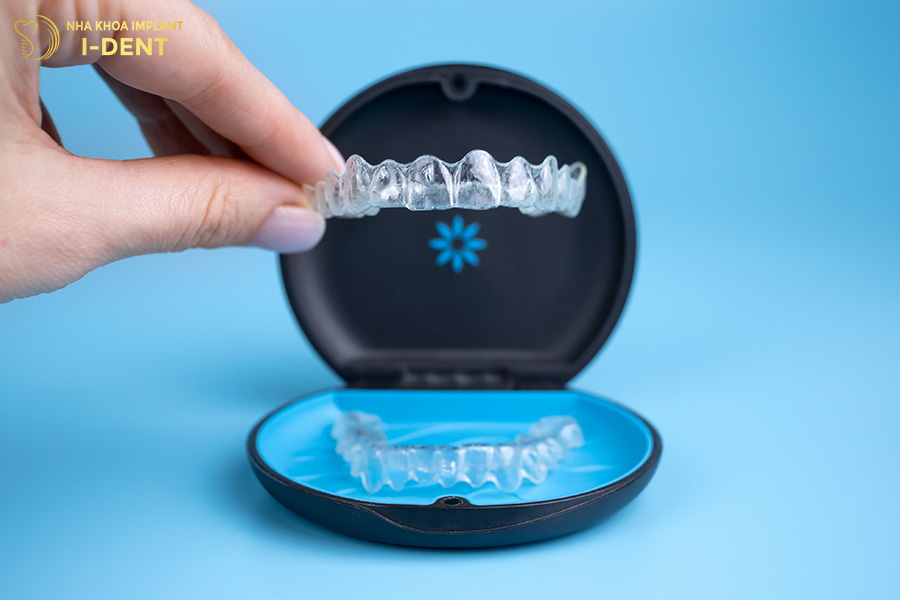 niềng răng không mắc cài