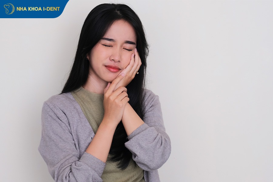 niềng răng bị lung lay có sao không