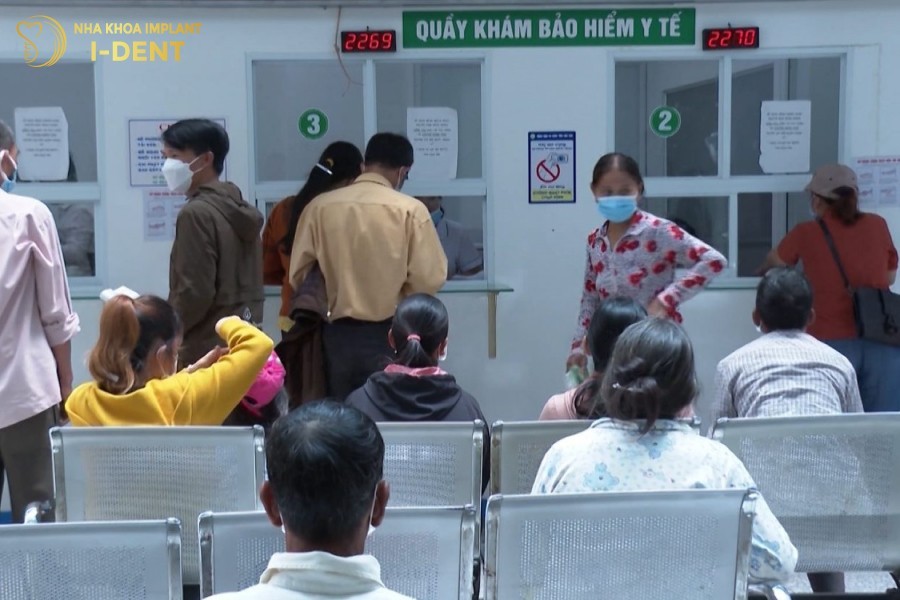 Bao-hiem-y-te-chi-duoc-ap-dung-o-cac-co-so-y-te-cong-lap