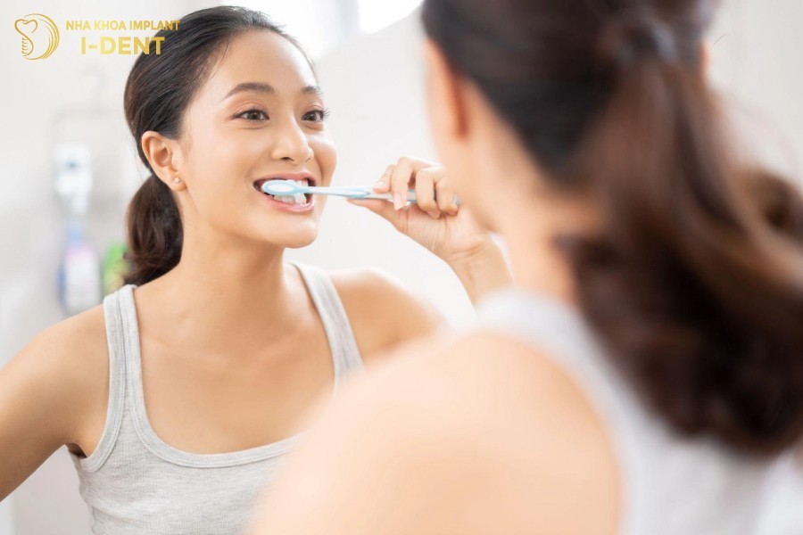 Cham-soc-rang-mieng-can-than-la-cach-giu-cho-mieng-tram-duoc-lau-ben