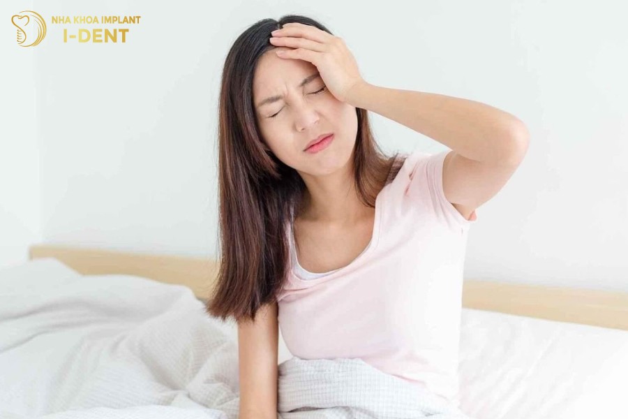 Nguoi-benh-sot-cao-sung-o-vung-ma-co-rang-bi-viem-tuy