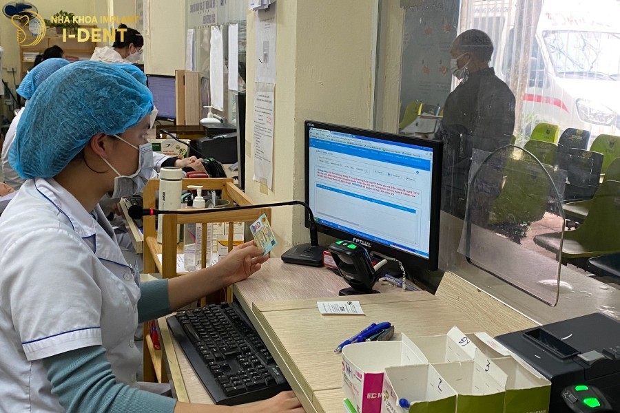 Xuat-trinh-can-cuoc-cong-dan-khi-thanh-toan-bao-hiem-y-te