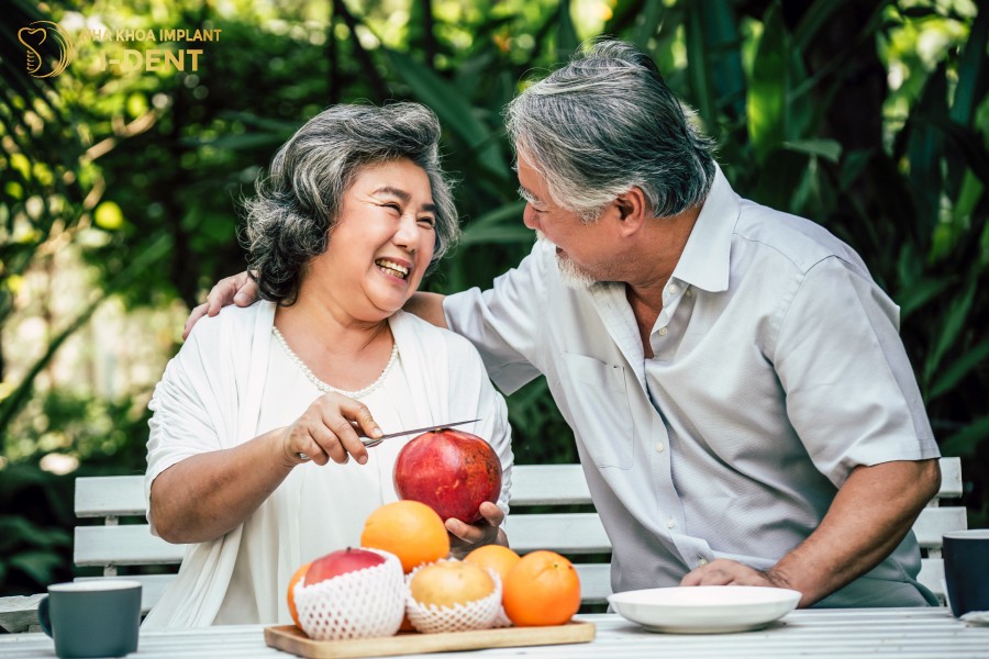 Che-do-an-uong-khoa-hoc-se-giu-cho-rang-chac-khoe