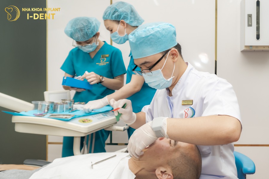 Nho-rang-khon-moc-ngam-tai-nha-khoa-I-DENT