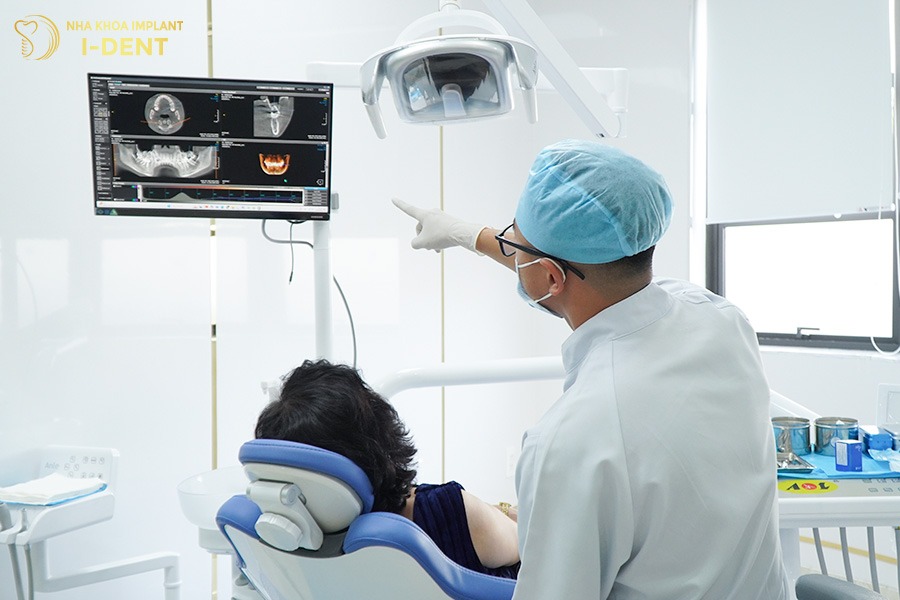 trồng răng implant có hôi miệng không