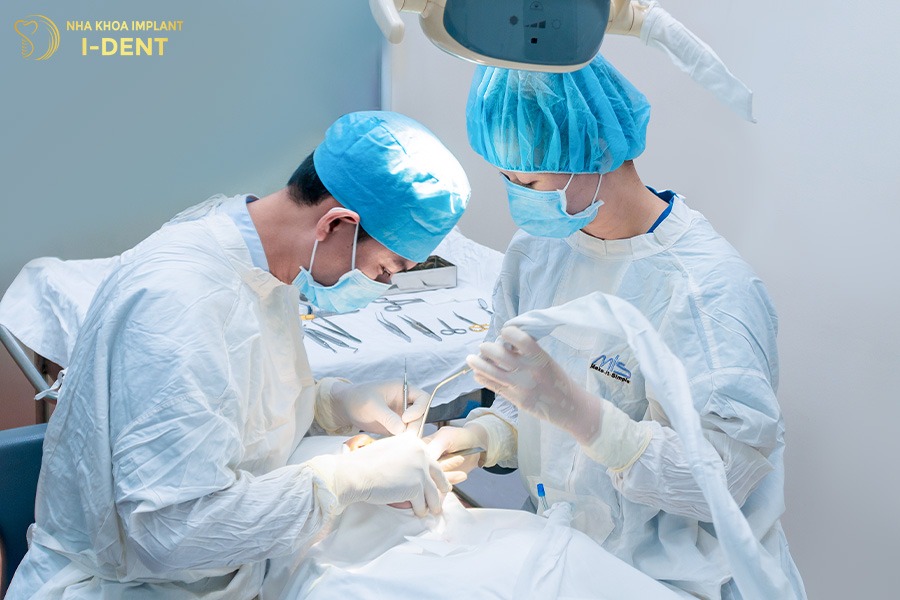 trồng implant có hút thuốc được không