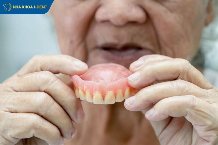 hàm răng giả
