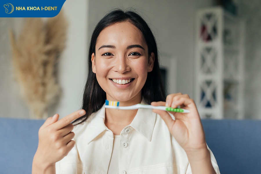 răng bọc sứ bị đau