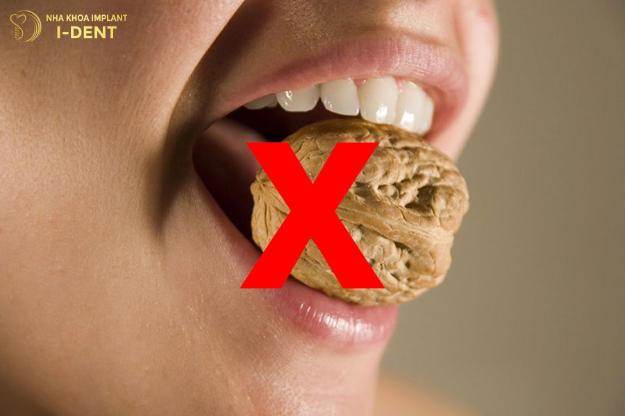 răng sứ bị vỡ có hàn được không