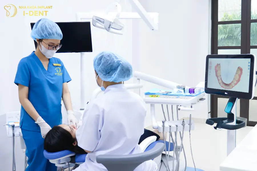 Quá trình cắm vít tại Nha khoa I-Dent an toàn