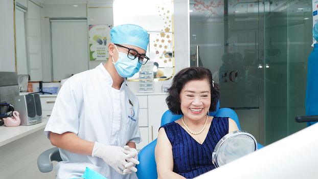 Dr. Dinh Tin Always Performs A Comprehensive Oral Health Examination.