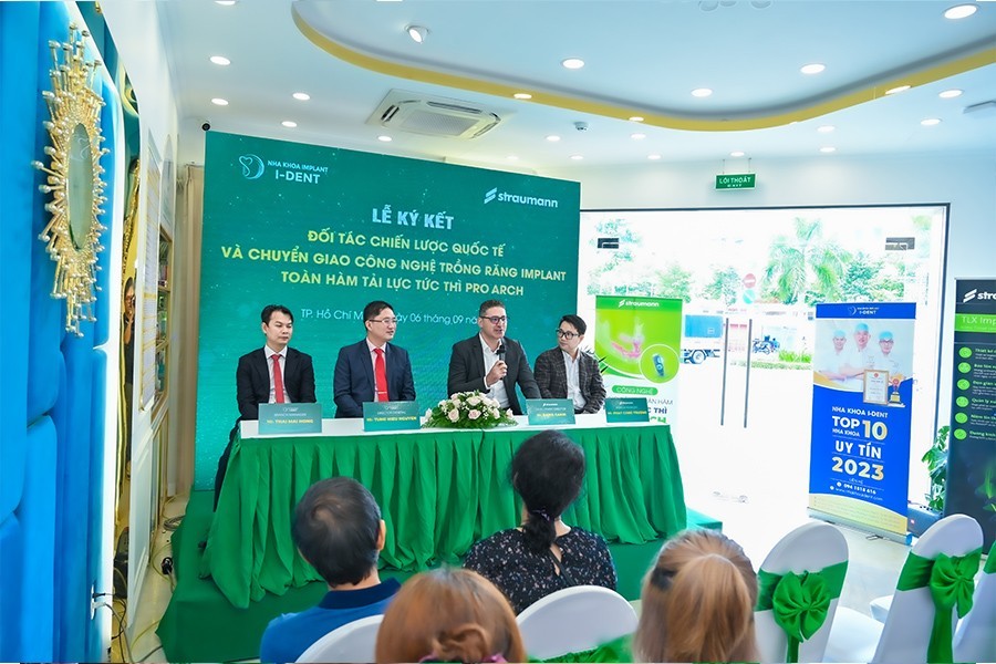 Mot-so-hinh-anh-an-tuong-tai-buoi-le-ky-ket-6