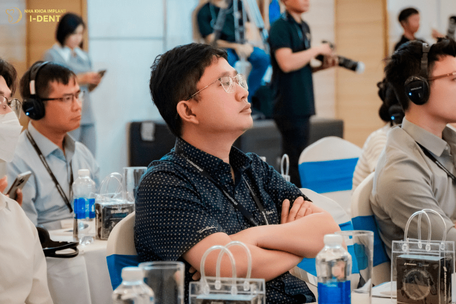 Nâng tầm kiến thức chuyên môn, nâng cao chất lượng điều trị tại I-Dent