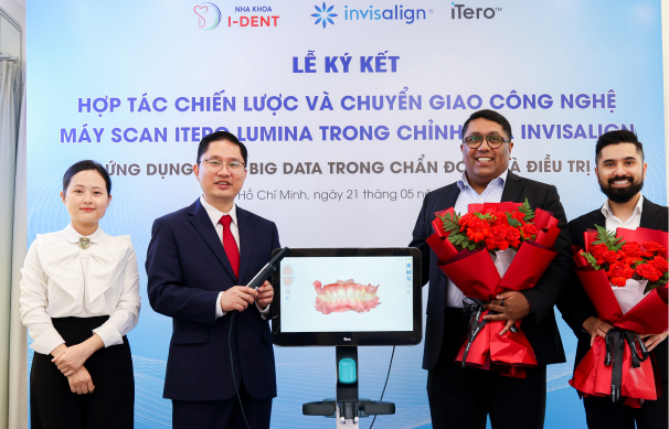 Signing Ceremony for the Technology Transfer of iTero Lumina from Invisalign Group