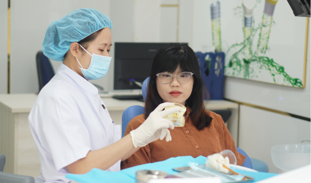 Dr. Yen During Consultation And Treatment