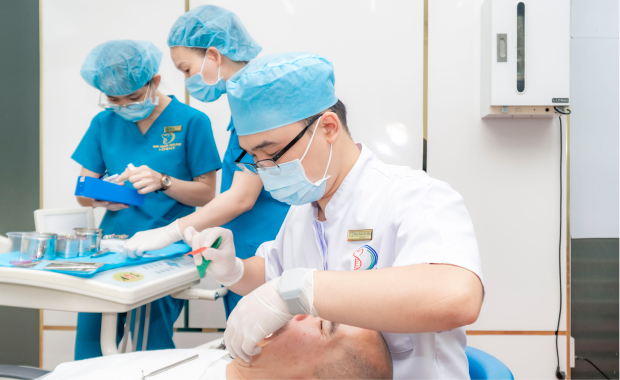 Dr. Tran Doan Le Nhan Is Dedicated To Every Treatment.