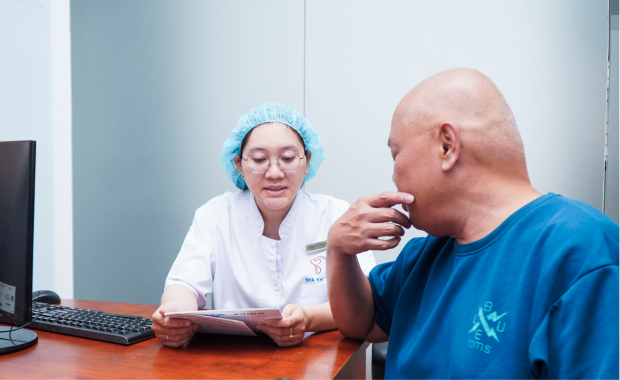 Specialist Level I Dr. Ngo Thi Phuong Thao Always Performs A Comprehensive Oral Examination.