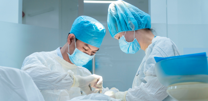 Dr. Mai Hong Thai Is Deeply Dedicated To Every Treatment.