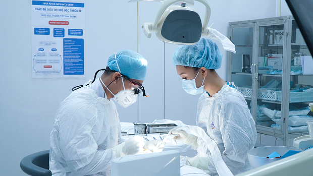 Dr. Nguyen Quang Linh Is Dedicated To Every Treatment.