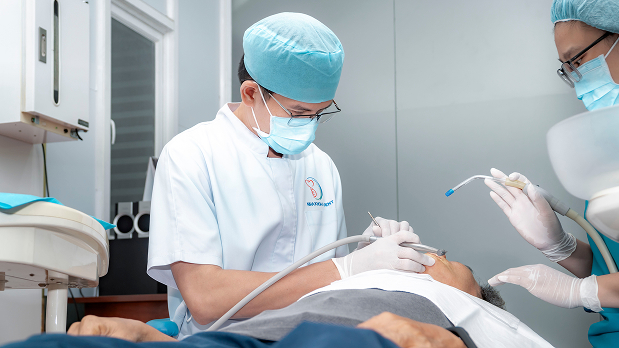 Dr. Nguyen Hoang Xuyen Is Dedicated To Every Treatment.