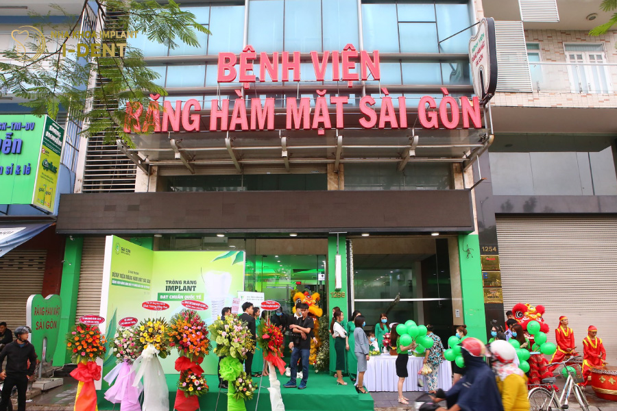trồng răng implant uy tín tại tphcm