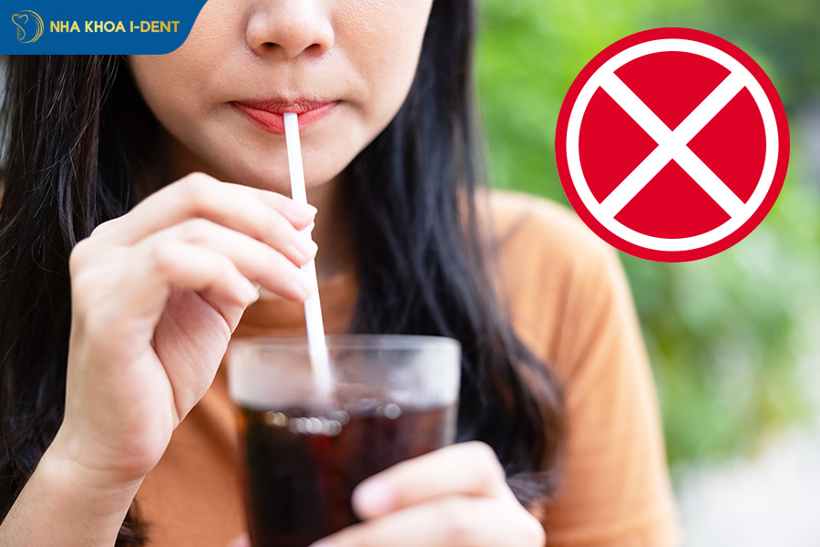 nhổ răng chảy máu bao lâu