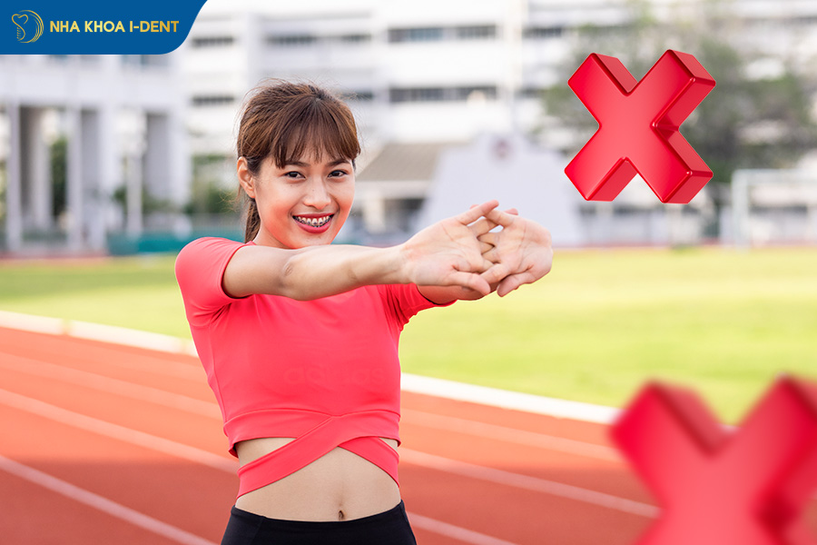 Tránh các môn thể thao vận động mạnh