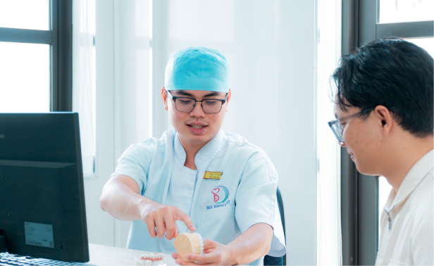 Dr. Nguyen Vu Khanh Is Dedicated And Attentive In Every Treatment Case.