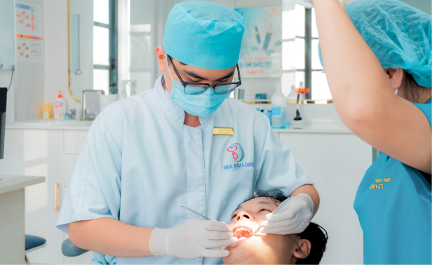 Dr. Nguyen Vu Khanh Is Dedicated And Attentive In Every Treatment Case.