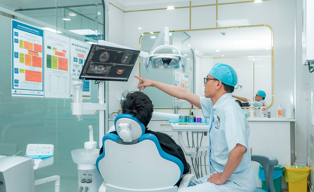 Dr. Nguyen Thanh Luan Is Deeply Dedicated To Every Treatment.