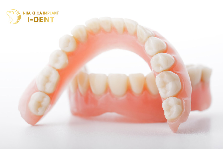 răng cửa giả tháo lắp