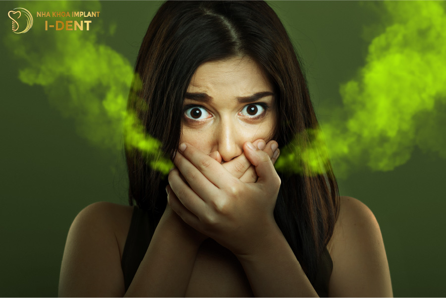 Bọc răng sứ có bị hôi miệng không